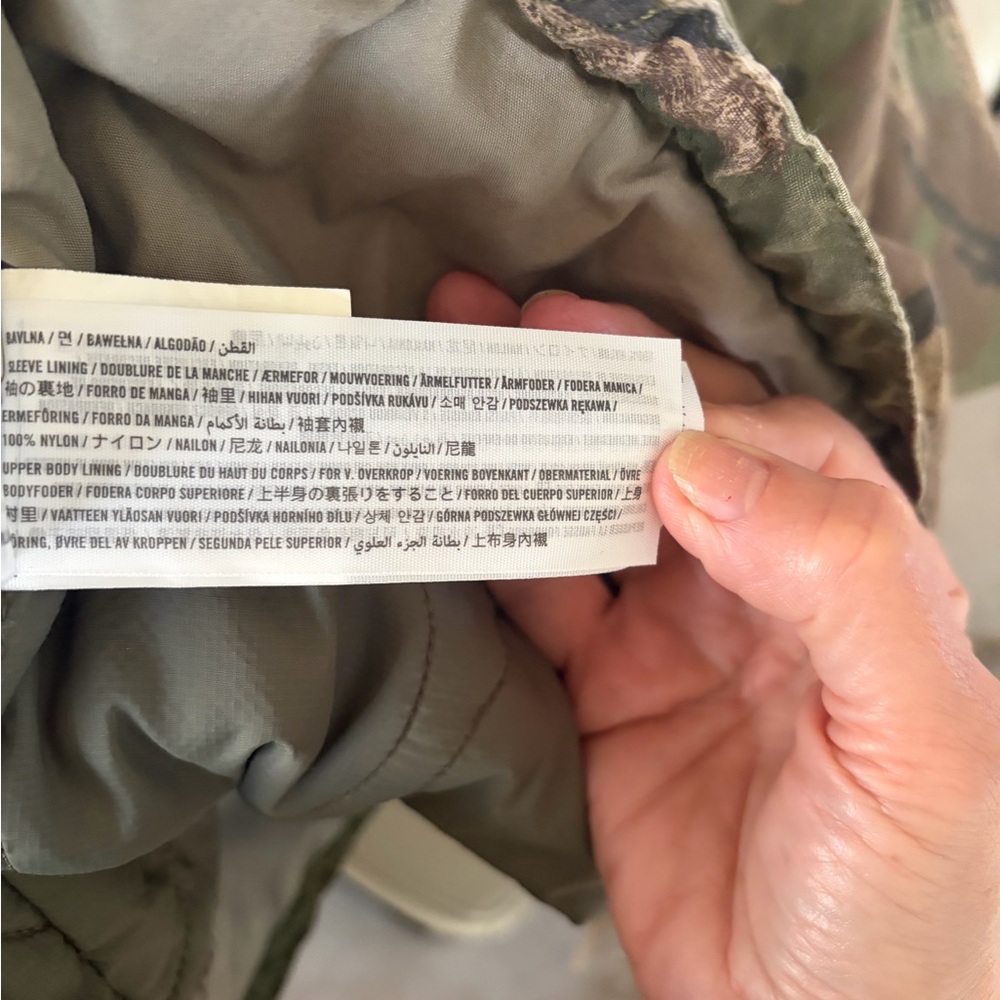 Abercrombie & Fitch Men's Green and Brown Camo Puffer Jacket - Picture 9 of 11